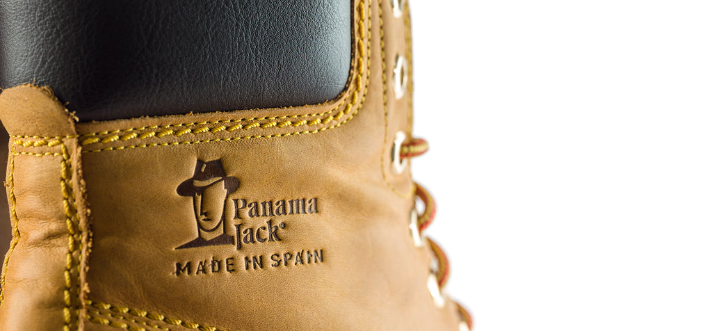 Detalle del logo Panama Jack en las icónicas botas vintage